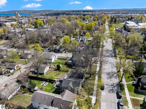 Tiny photo for 214 W Tenth Street, Traverse City, MI 49684 (MLS # 1945131)