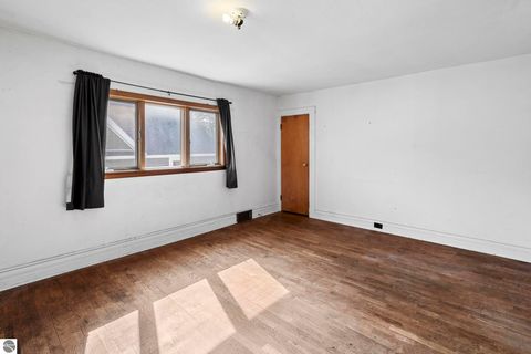 Tiny photo for 214 W Tenth Street, Traverse City, MI 49684 (MLS # 1945131)