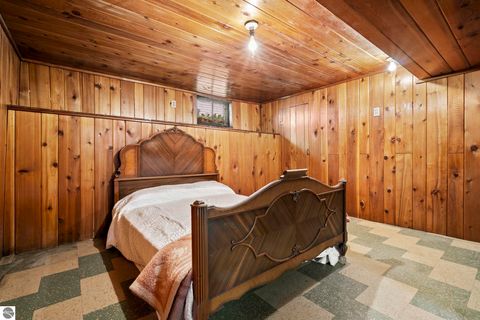 Tiny photo for 214 W Tenth Street, Traverse City, MI 49684 (MLS # 1945131)