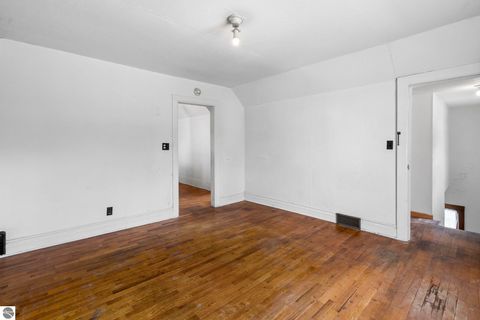 Tiny photo for 214 W Tenth Street, Traverse City, MI 49684 (MLS # 1945131)