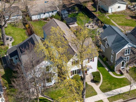Tiny photo for 214 W Tenth Street, Traverse City, MI 49684 (MLS # 1945131)