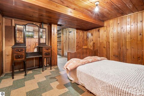 Tiny photo for 214 W Tenth Street, Traverse City, MI 49684 (MLS # 1945131)