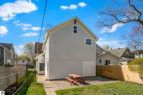 Tiny photo for 214 W Tenth Street, Traverse City, MI 49684 (MLS # 1945131)