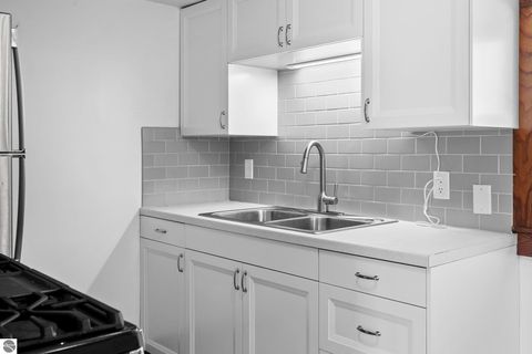 Tiny photo for 214 W Tenth Street, Traverse City, MI 49684 (MLS # 1945131)
