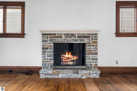 Tiny photo for 214 W Tenth Street, Traverse City, MI 49684 (MLS # 1945131)
