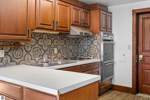 Tiny photo for 214 W Tenth Street, Traverse City, MI 49684 (MLS # 1945131)