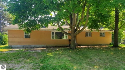 Photo of 424 N Ithaca Street, Ithaca, MI 48847 (MLS # 1948412)