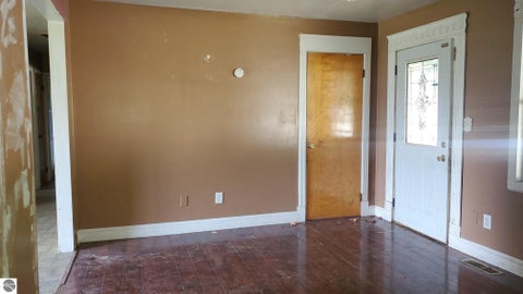 Tiny photo for 424 N Ithaca Street, Ithaca, MI 48847 (MLS # 1948412)