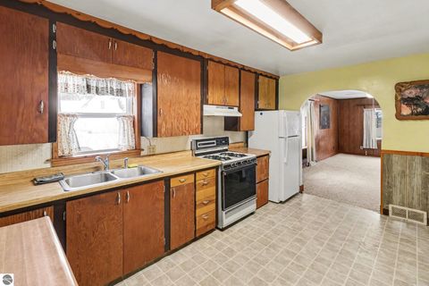 Tiny photo for 412 N Brownson Avenue, Kingsley, MI 49649 (MLS # 1942257)