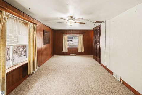 Tiny photo for 412 N Brownson Avenue, Kingsley, MI 49649 (MLS # 1942257)