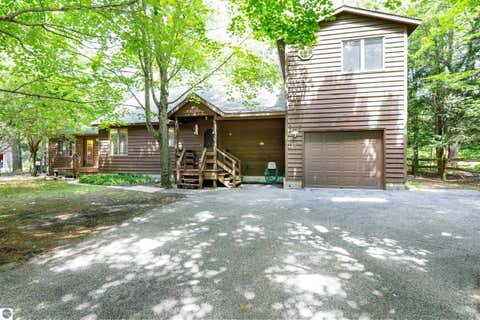 Tiny photo for 15570 Betsie River Drive, Thompsonville, MI 49683 (MLS # 1948428)