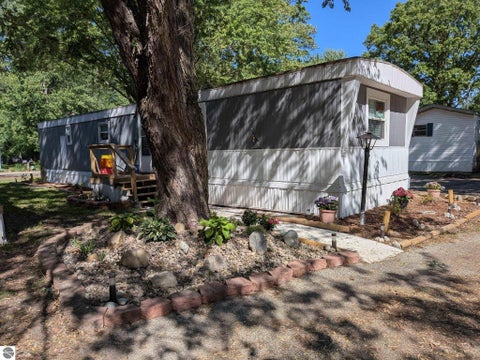 Photo of 315 Linwood Avenue, Alma, MI 48801 (MLS # 1945731)