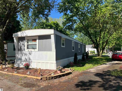 Tiny photo for 315 Linwood Avenue, Alma, MI 48801 (MLS # 1945731)