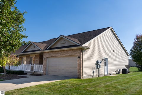 Tiny photo for 1662 Chippewa Way, Mt Pleasant, MI 48858 (MLS # 1951894)