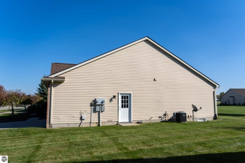 Tiny photo for 1662 Chippewa Way, Mt Pleasant, MI 48858 (MLS # 1951894)