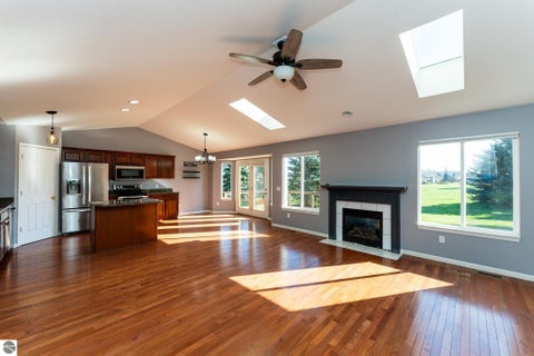 Tiny photo for 1662 Chippewa Way, Mt Pleasant, MI 48858 (MLS # 1951894)