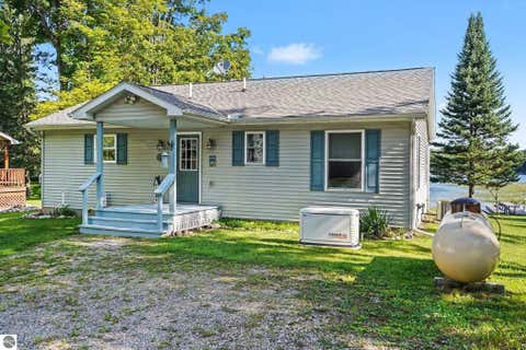 Tiny photo for 4422 S Sunset Drive, Glennie, MI 48737 (MLS # 1949666)