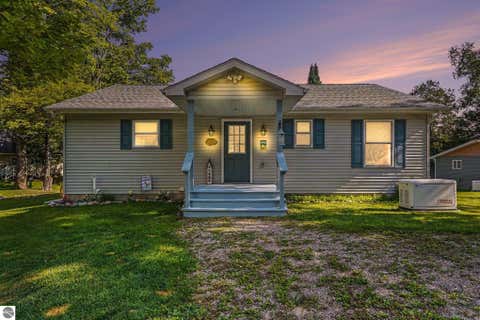 Tiny photo for 4422 S Sunset Drive, Glennie, MI 48737 (MLS # 1949666)
