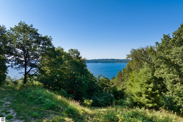 WOODSMERE HILLS DR, FRANKFORT, MI 49635 - Image 7f0a1daa7a666ba90af2d720f0adffa4/2886377123