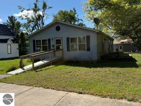 Tiny photo for 709 Linden Street, Cadillac, MI 49601 (MLS # 1950947)