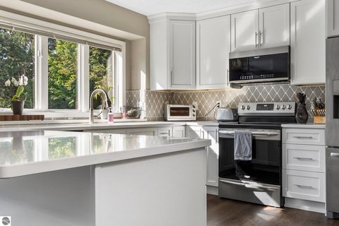 Tiny photo for 4869 Westchester Commons, Traverse City, MI 49684 (MLS # 1944929)