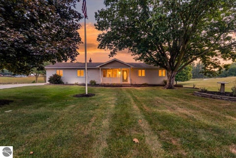 Photo of 12789 12 Mile Road, South Lyon, MI 48178 (MLS # 1949492)