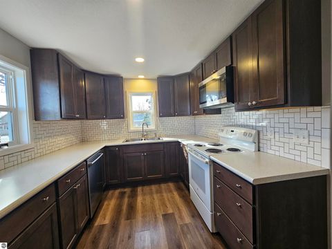 Tiny photo for 221 S Baldwin Street, Lake City, MI 49651 (MLS # 1942842)