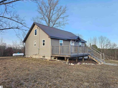 Tiny photo for 221 S Baldwin Street, Lake City, MI 49651 (MLS # 1942842)