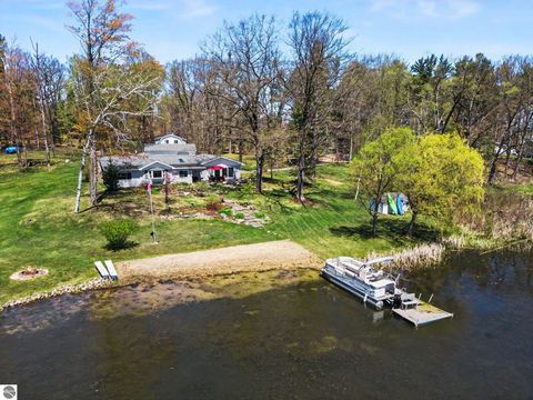 Tiny photo for 8101 Long Lake Road, Hale, MI 48739 (MLS # 1945503)