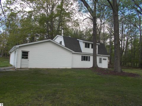 Tiny photo for 8101 Long Lake Road, Hale, MI 48739 (MLS # 1945503)