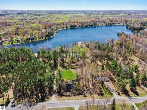 Tiny photo for 8101 Long Lake Road, Hale, MI 48739 (MLS # 1945503)