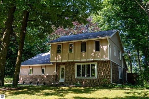 Tiny photo for 804 Ashland Drive, Mt Pleasant, MI 48858 (MLS # 1948375)