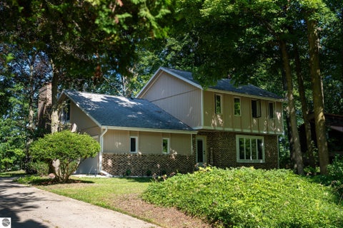 Tiny photo for 804 Ashland Drive, Mt Pleasant, MI 48858 (MLS # 1948375)