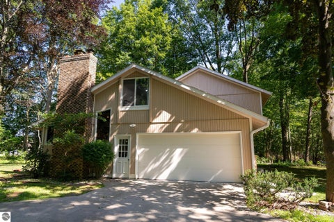 Tiny photo for 804 Ashland Drive, Mt Pleasant, MI 48858 (MLS # 1948375)