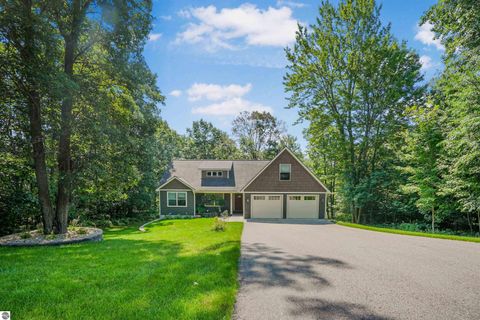 Tiny photo for 180 Hunters Ridge, Cadillac, MI 49601 (MLS # 1942204)