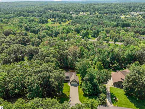 Tiny photo for 180 Hunters Ridge, Cadillac, MI 49601 (MLS # 1942204)