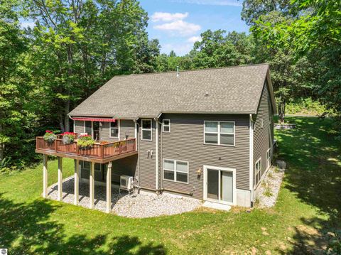 Tiny photo for 180 Hunters Ridge, Cadillac, MI 49601 (MLS # 1942204)