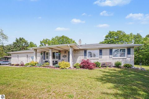 Tiny photo for 4389 Pine River Road, St Louis, MI 48880 (MLS # 1945756)