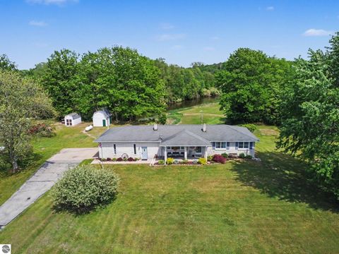 Tiny photo for 4389 Pine River Road, St Louis, MI 48880 (MLS # 1945756)