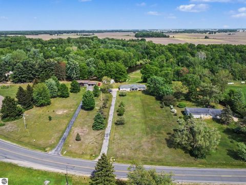 Tiny photo for 4389 Pine River Road, St Louis, MI 48880 (MLS # 1945756)