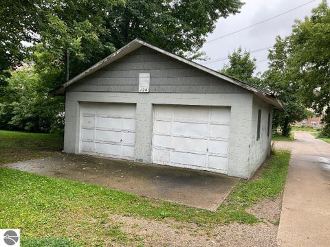 Tiny photo for 124 W Pine Street, Cadillac, MI 49601 (MLS # 1948761)