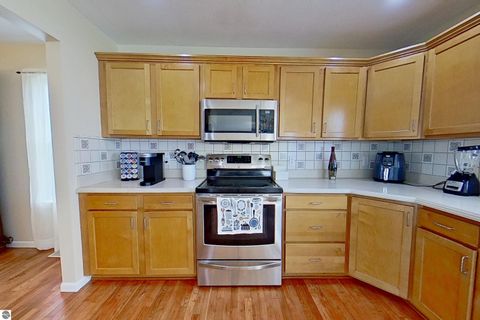 Tiny photo for 1522 Eastpointe Drive, Mt Pleasant, MI 48858 (MLS # 1944307)