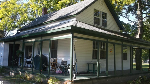5629 MAIN ST NW, RAPID CITY, MI 49676 - Image 838b54fff7bf81e9b35ced0b8c810011/2677549585