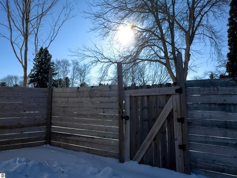 Tiny photo for 544 W Upton Avenue, Reed City, MI 49307 (MLS # 1942416)