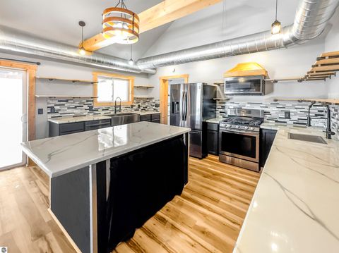 Tiny photo for 544 W Upton Avenue, Reed City, MI 49307 (MLS # 1942416)