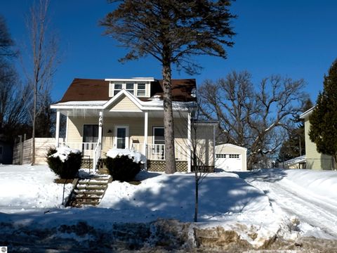 Tiny photo for 544 W Upton Avenue, Reed City, MI 49307 (MLS # 1942416)