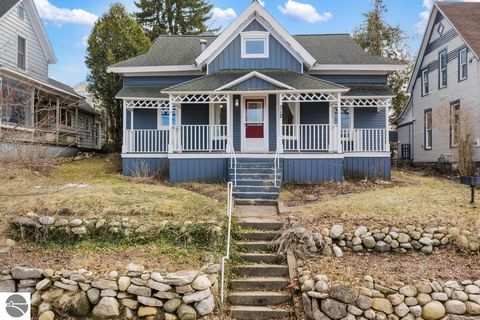 Photo of 312 Grove, Petoskey, MI 49720 (MLS # 1943864)