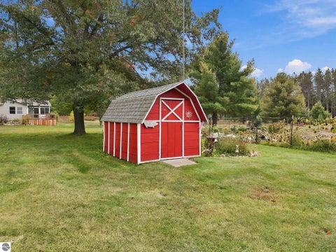 Tiny photo for 10590 Silsby Road, Roscommon, MI 48653 (MLS # 1951806)