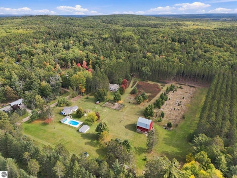 Tiny photo for 10590 Silsby Road, Roscommon, MI 48653 (MLS # 1951806)