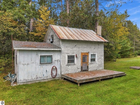 Tiny photo for 10590 Silsby Road, Roscommon, MI 48653 (MLS # 1951806)